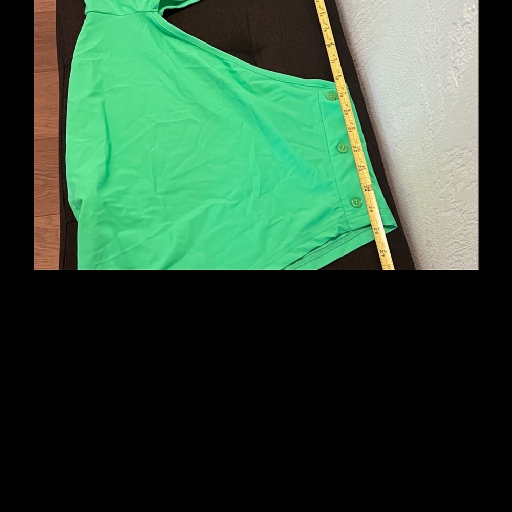 #1123+ Green One-Shoulder Dress - Picture 3 of 7